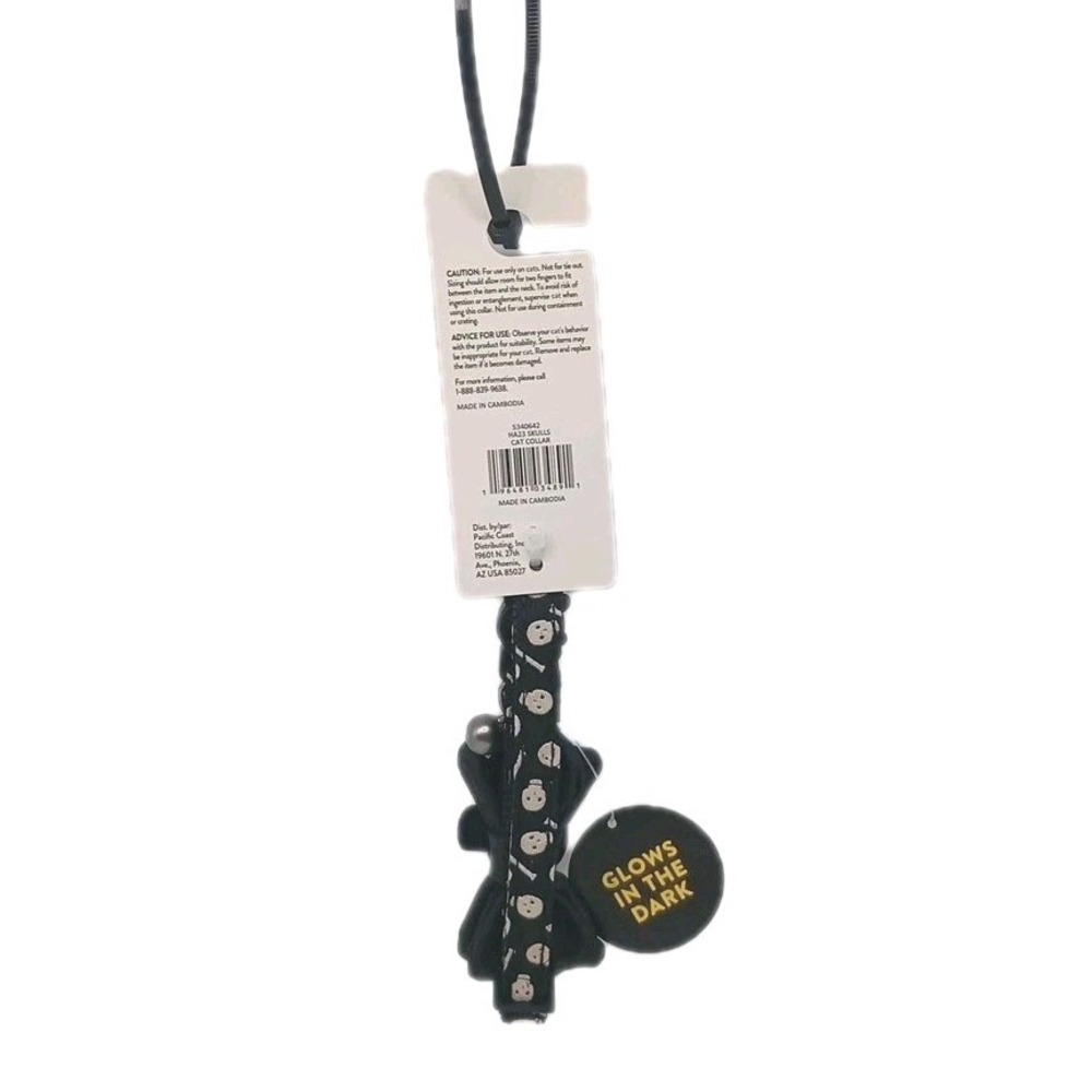 Thrills & Chill's Glow In The Dark Adjustable Cat Collar With Bell - Picture 2 of 2